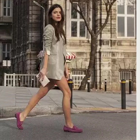 G.H. Bass & Co. Weejuns Pink Leather Loafers - Picture 11 of 11